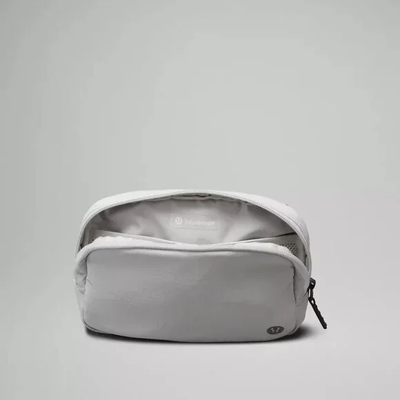 Lululemon Mini Belt Bag *Ripstop - Picture 3 of 10